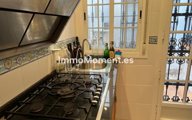 Wiederverkauf - Villa - Marbella - Nueva Andalucía