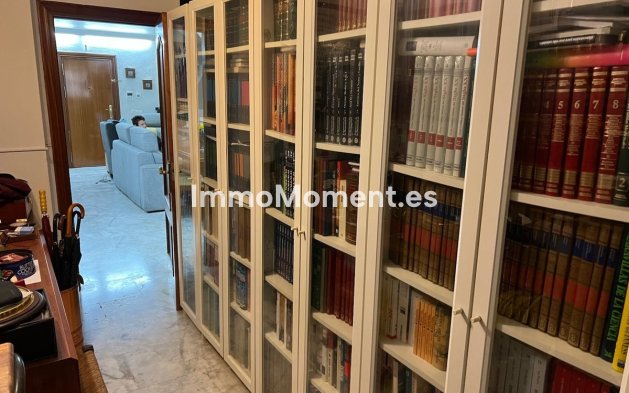 Wiederverkauf - Villa - Marbella - Nueva Andalucía