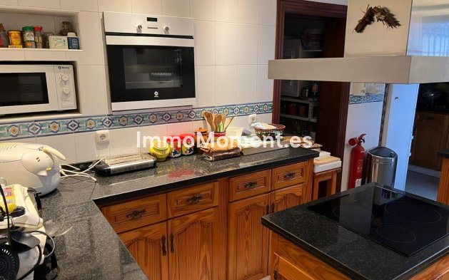 Wiederverkauf - Villa - Marbella - Nueva Andalucía