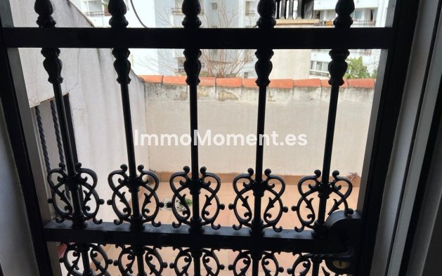 Wiederverkauf - Villa - Marbella - Nueva Andalucía