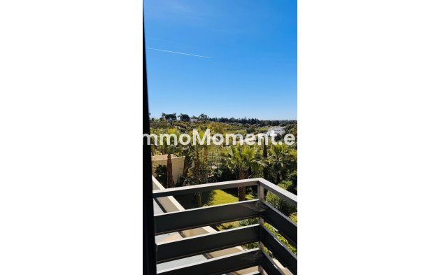 Wiederverkauf - Wohnung - Estepona  - Selwo