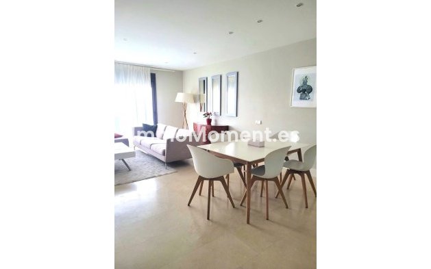 Wiederverkauf - Wohnung - Estepona  - Selwo