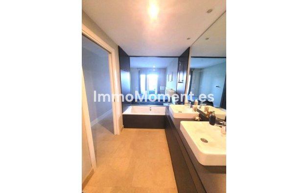 Wiederverkauf - Wohnung - Estepona  - Selwo