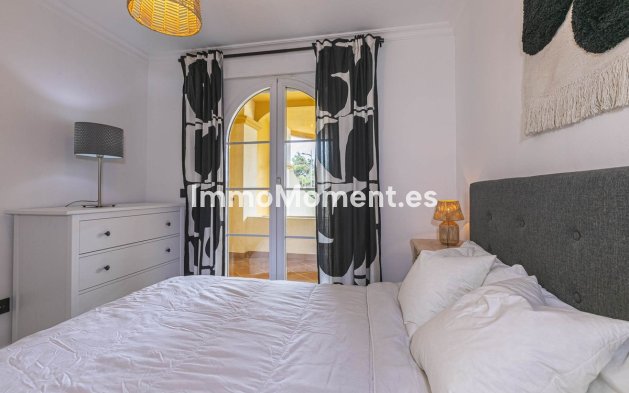 Wiederverkauf - Wohnung - Marbella - Nueva Andalucía