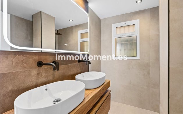 Wiederverkauf - Wohnung - Marbella - Nueva Andalucía