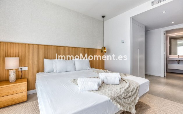 Revente - Maison mitoyenne - Estepona  - Estepona Centro