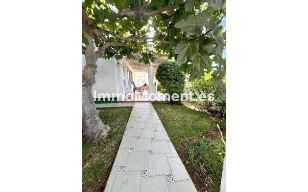 Wiederverkauf - Villa - Marbella - Costabella