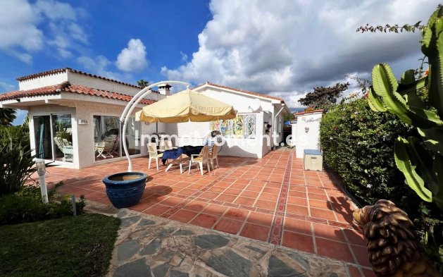 Wiederverkauf - Villa - Marbella - Costabella