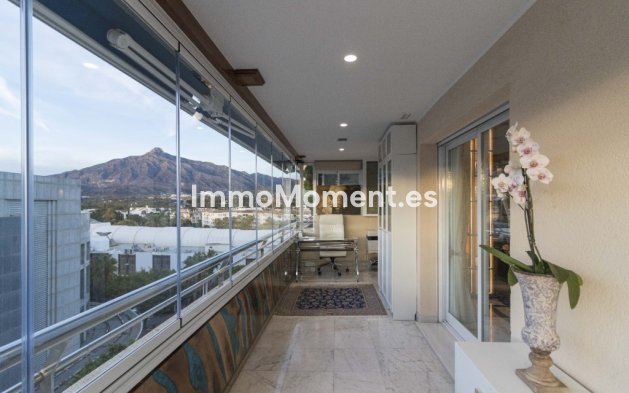 Resale - Apartment - Marbella - Puerto Banús