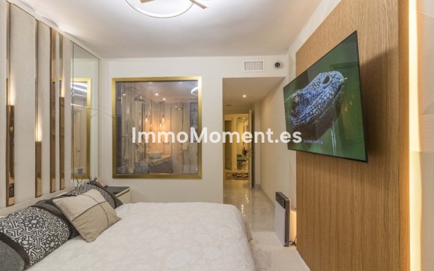 Resale - Apartment - Marbella - Puerto Banús