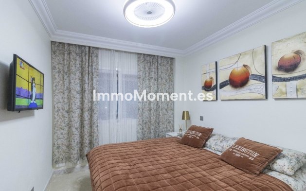 Resale - Apartment - Marbella - Puerto Banús