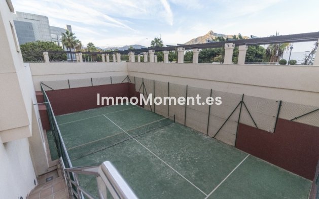 Resale - Apartment - Marbella - Puerto Banús