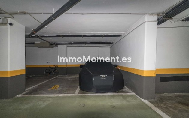 Resale - Apartment - Marbella - Puerto Banús