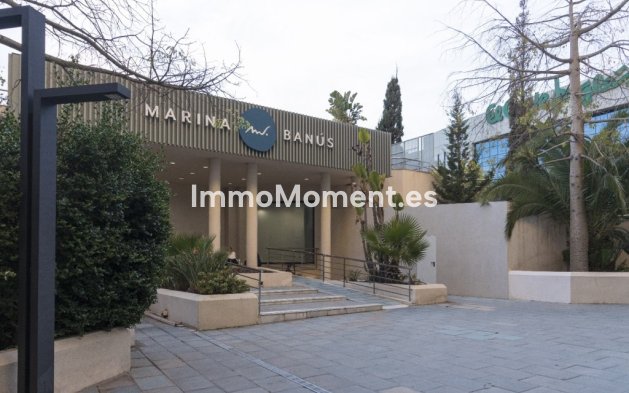 Resale - Apartment - Marbella - Puerto Banús