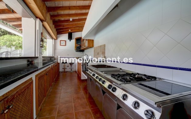 Bestaande woning - Villa - Estepona  - New Golden Mile