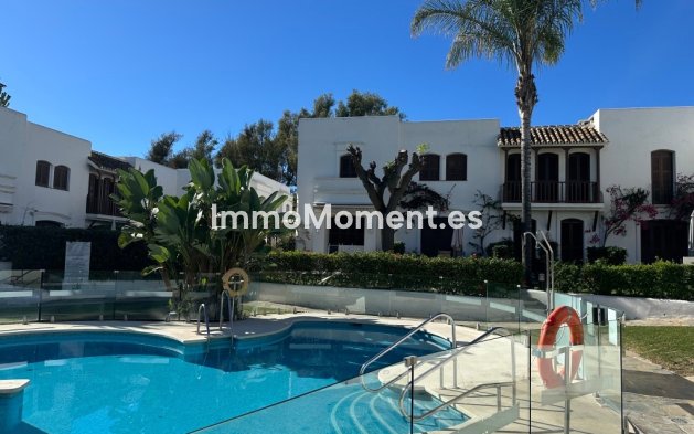 Revente - Maison mitoyenne - Estepona  - Estepona Centro