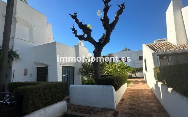 Revente - Maison mitoyenne - Estepona  - Estepona Centro
