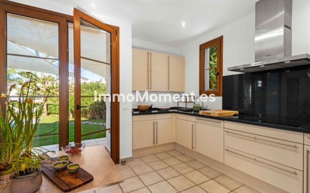 Wiederverkauf - Villa - Estepona  - Estepona Centro