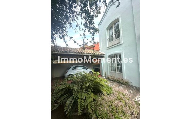 Wiederverkauf - Villa - Marbella - Guadalmina Alta