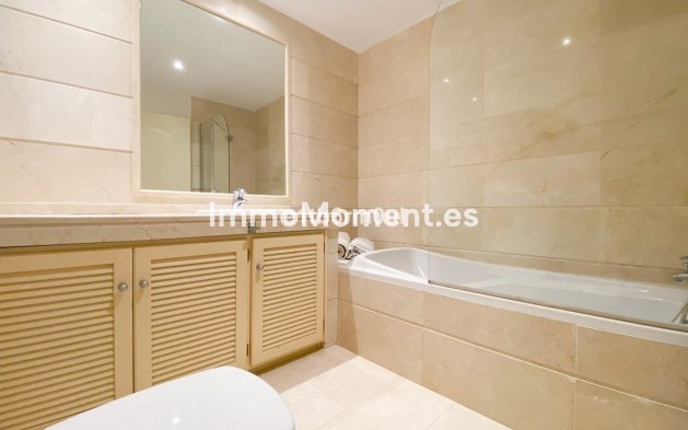 Wiederverkauf - Wohnung - Marbella - Nueva Andalucía