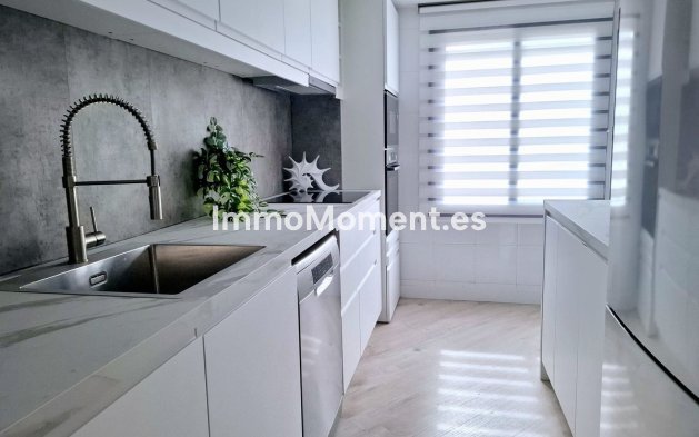 Revente - Appartement - Marbella - Nueva Andalucía