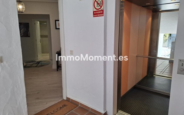 Revente - Appartement - Marbella - Nueva Andalucía