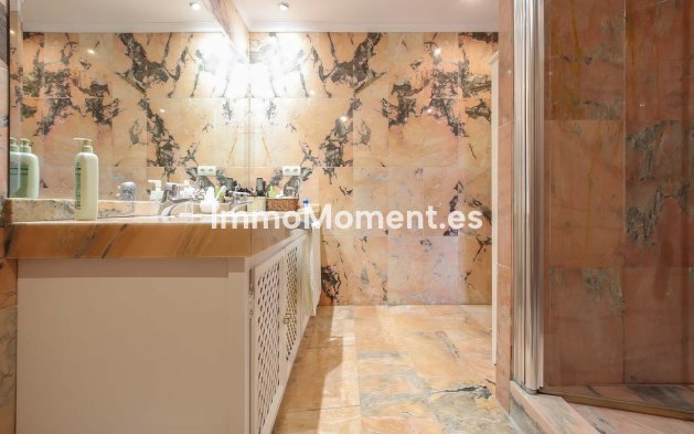 Wiederverkauf - Wohnung - Marbella - Nueva Andalucía