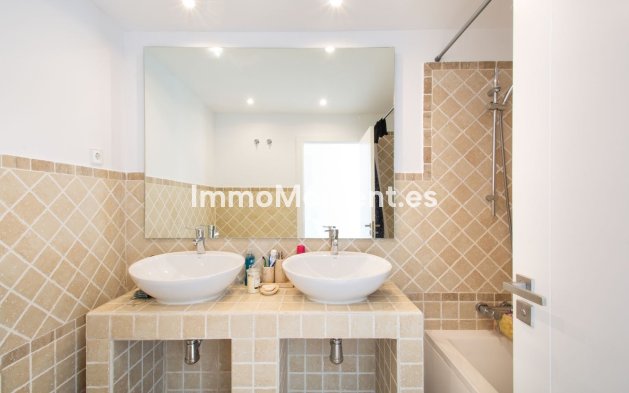 Wiederverkauf - Wohnung - Estepona  - Estepona Centro