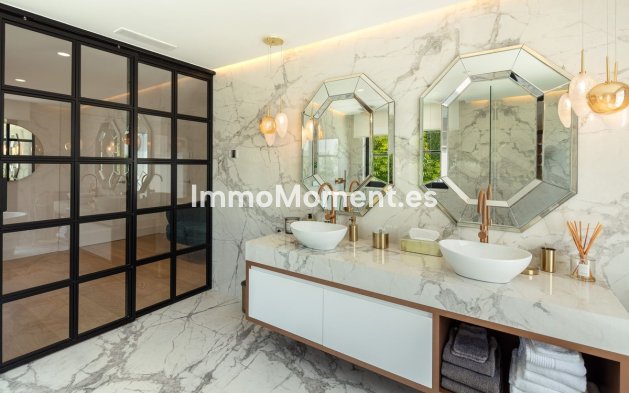 Wiederverkauf - Villa - Marbella - Nueva Andalucía