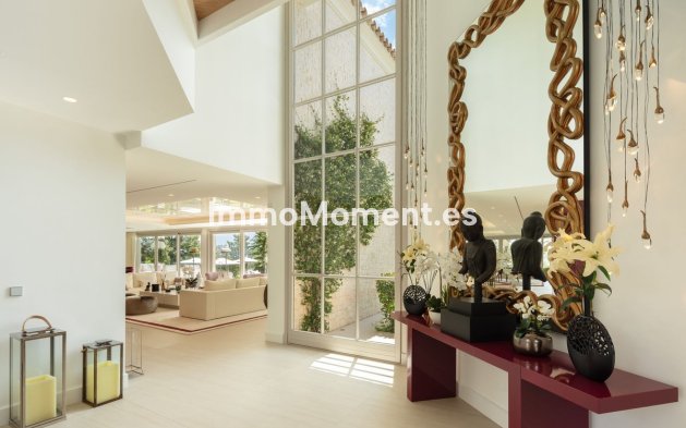 Wiederverkauf - Villa - Marbella - Nueva Andalucía