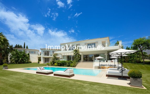 Wiederverkauf - Villa - Marbella - Nueva Andalucía