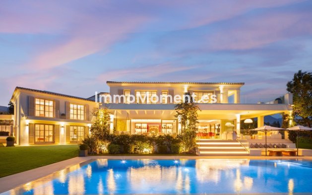 Wiederverkauf - Villa - Marbella - Nueva Andalucía