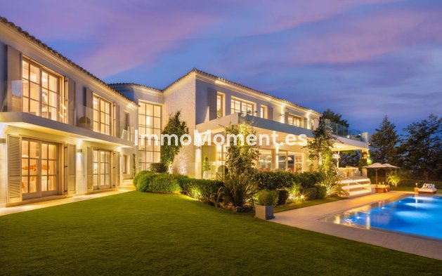 Wiederverkauf - Villa - Marbella - Nueva Andalucía