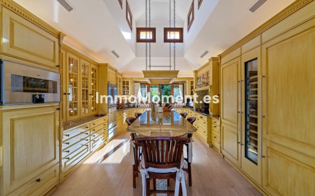 Resale - Villa - Marbella - The Golden Mile