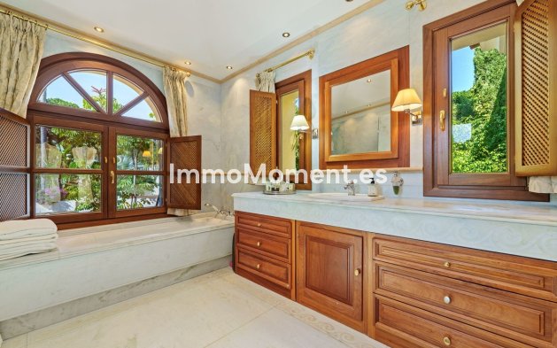 Resale - Villa - Marbella - The Golden Mile