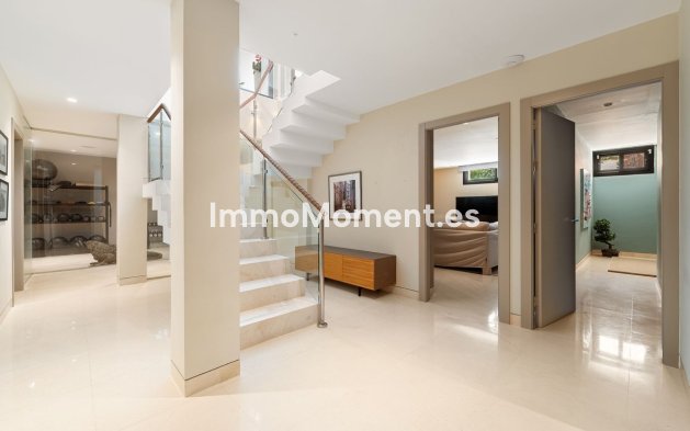 Wiederverkauf - Villa - Marbella - Nueva Andalucía