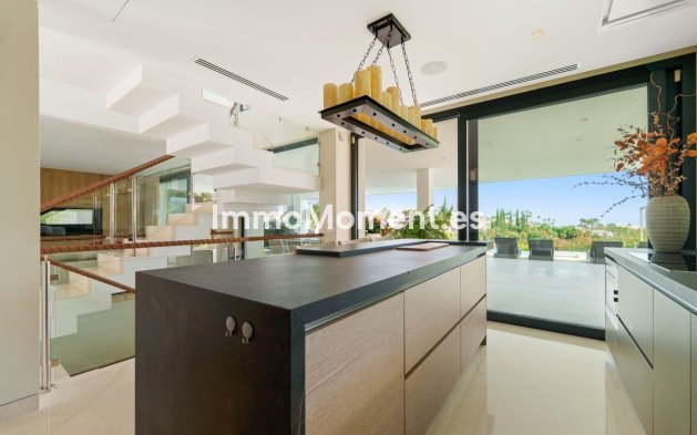 Wiederverkauf - Villa - Marbella - Nueva Andalucía