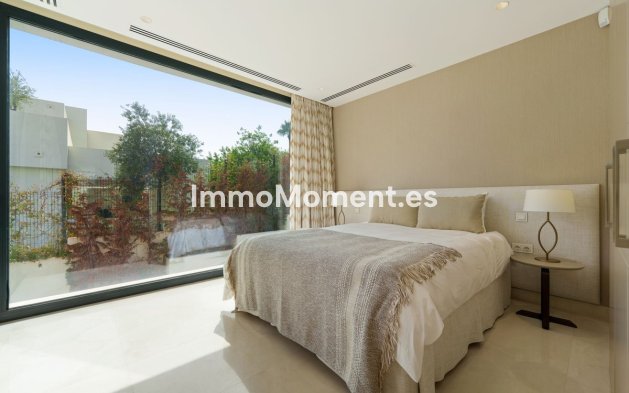 Wiederverkauf - Villa - Marbella - Nueva Andalucía