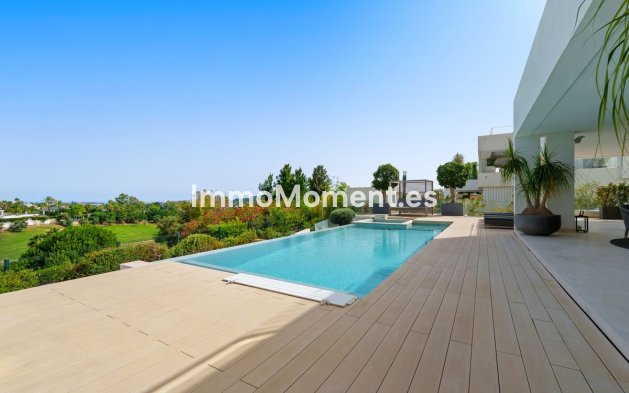 Wiederverkauf - Villa - Marbella - Nueva Andalucía