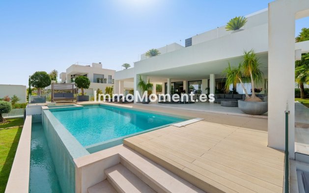 Wiederverkauf - Villa - Marbella - Nueva Andalucía