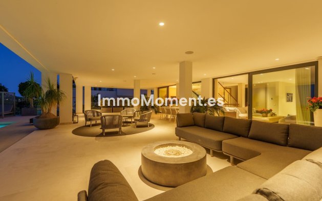 Wiederverkauf - Villa - Marbella - Nueva Andalucía