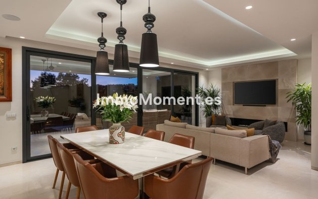 Wiederverkauf - Villa - Marbella - Nueva Andalucía