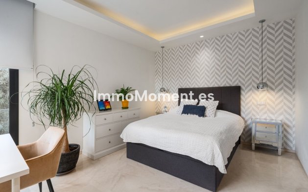 Wiederverkauf - Villa - Marbella - Nueva Andalucía