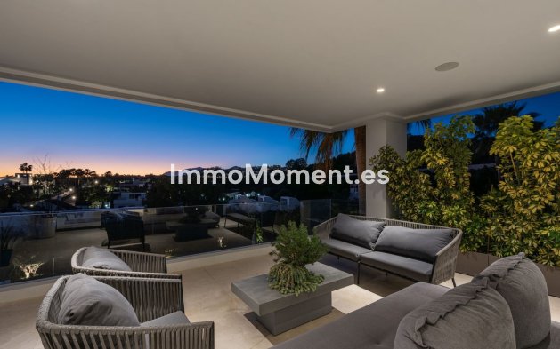 Wiederverkauf - Villa - Marbella - Nueva Andalucía