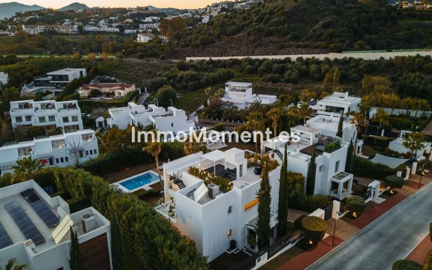 Wiederverkauf - Villa - Marbella - Nueva Andalucía