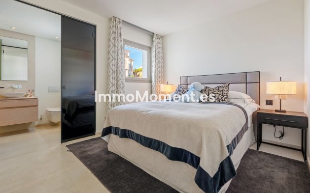 Revente - Villa - Marbella - Nueva Andalucía