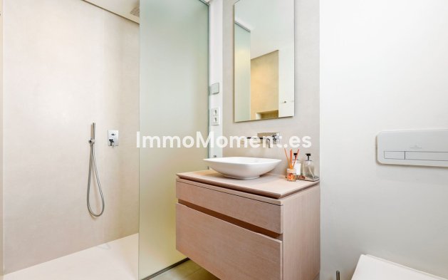 Revente - Villa - Marbella - Nueva Andalucía