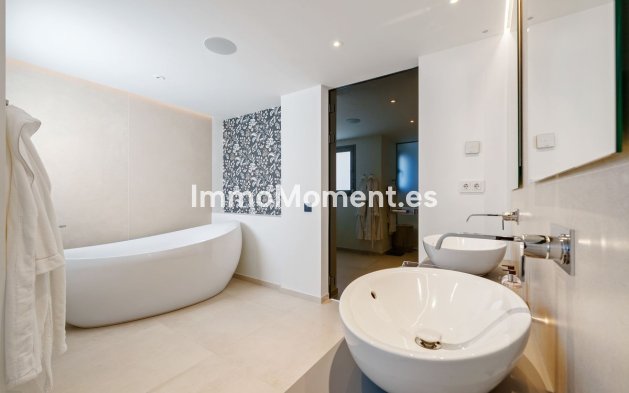 Revente - Villa - Marbella - Nueva Andalucía