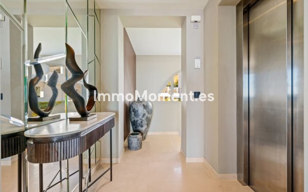 Revente - Villa - Marbella - Nueva Andalucía