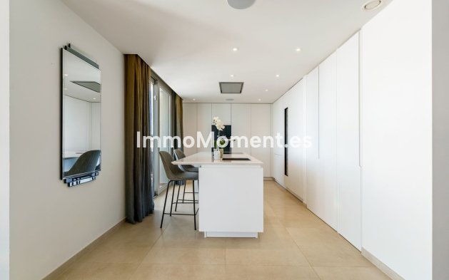 Revente - Villa - Marbella - Nueva Andalucía